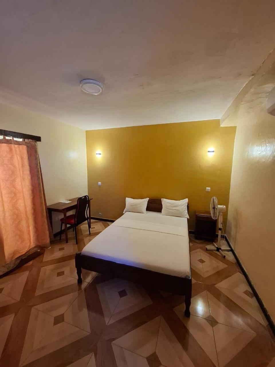 Lotus Hotel Antsiranana Exterior photo
